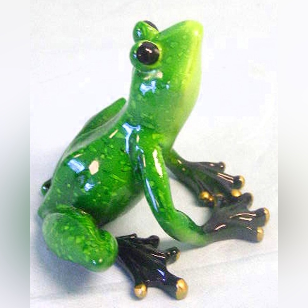 New 4” green frog figurine